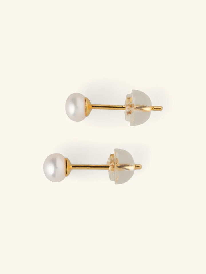 Andcopenhagen - Ørering studs - 18 karat guldbelagt 925 sterlingsølv - Ferskvands perler -  Lille jazz pearl