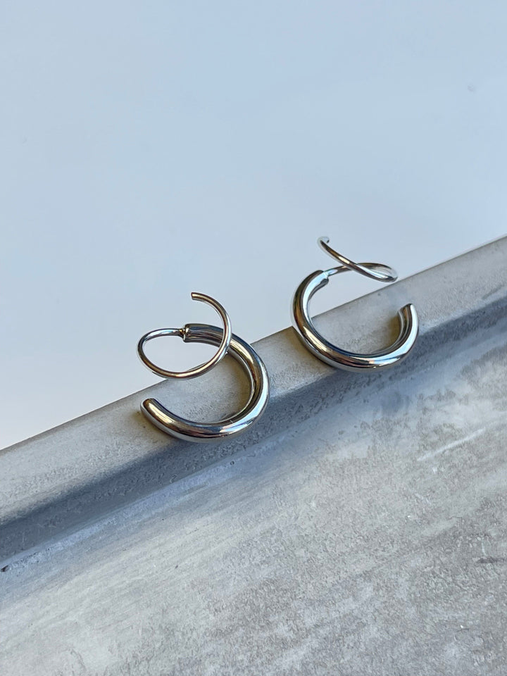 Andcopenhagen sølvøreringe Andcopenhagen - Klassiske swirl hoops - 925 sterlingsølv øreringe