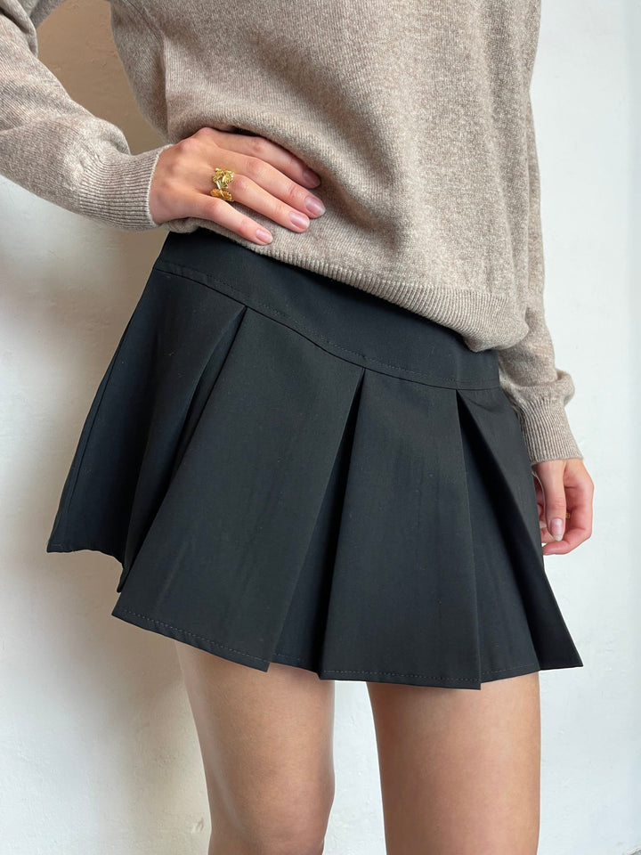 Sassy Copenhagen Tøj og tilbehør Sassy Copenhagen - Mini plissé Nederdel shorts - sort (Lille i Størrelsen)