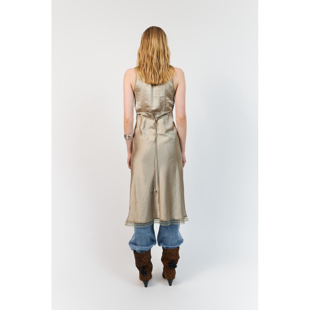 Lollys Laundry - Kjole - Beige - Clarill Midi