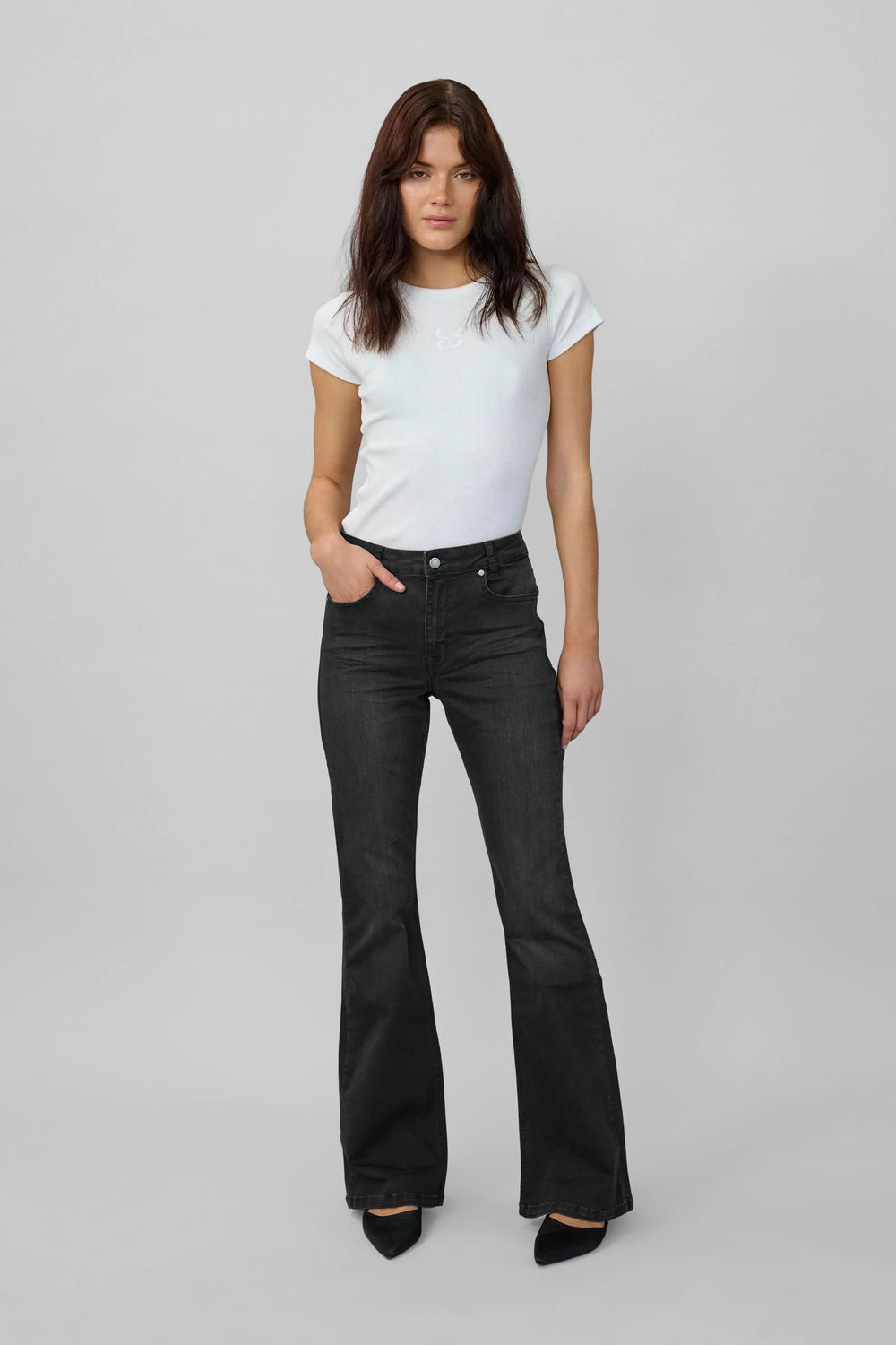 My Essential Wardrobe - Jeans - Black Wash - 06 The Dekota Bootcut - Stilkompagniet.dk