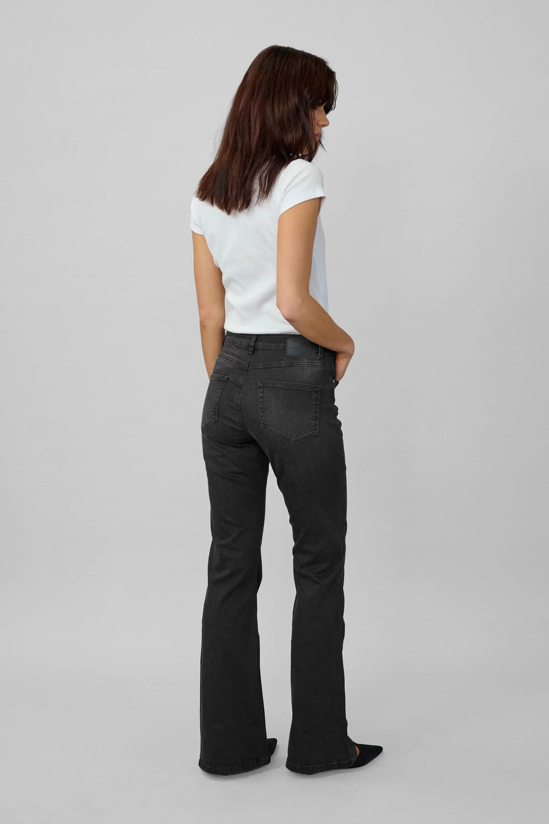 My Essential Wardrobe - Jeans - Black Wash - 06 The Dekota Bootcut - Stilkompagniet.dk