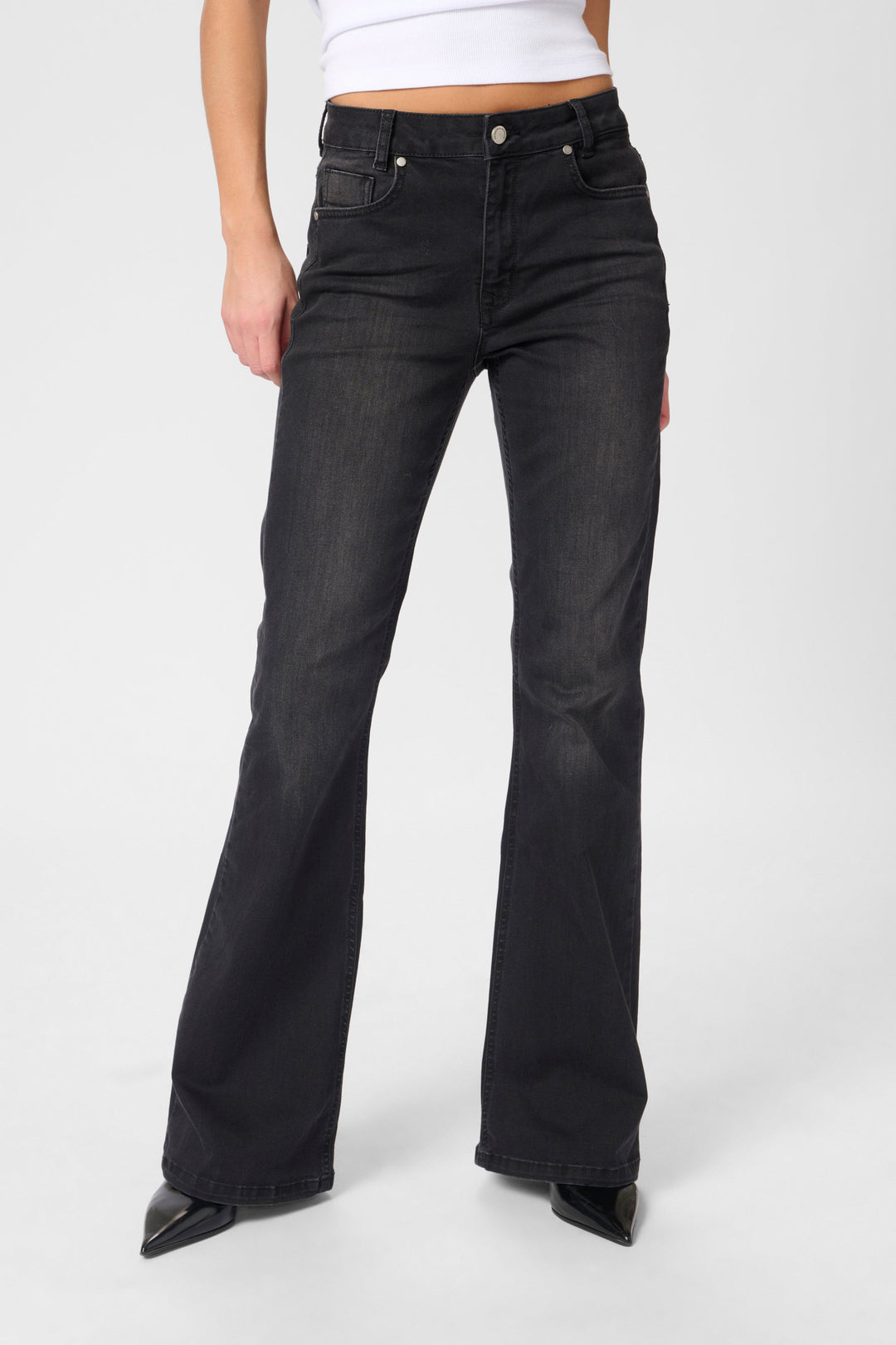 My Essential Wardrobe - Jeans - Black Wash - 06 The Dekota Bootcut - Stilkompagniet.dk