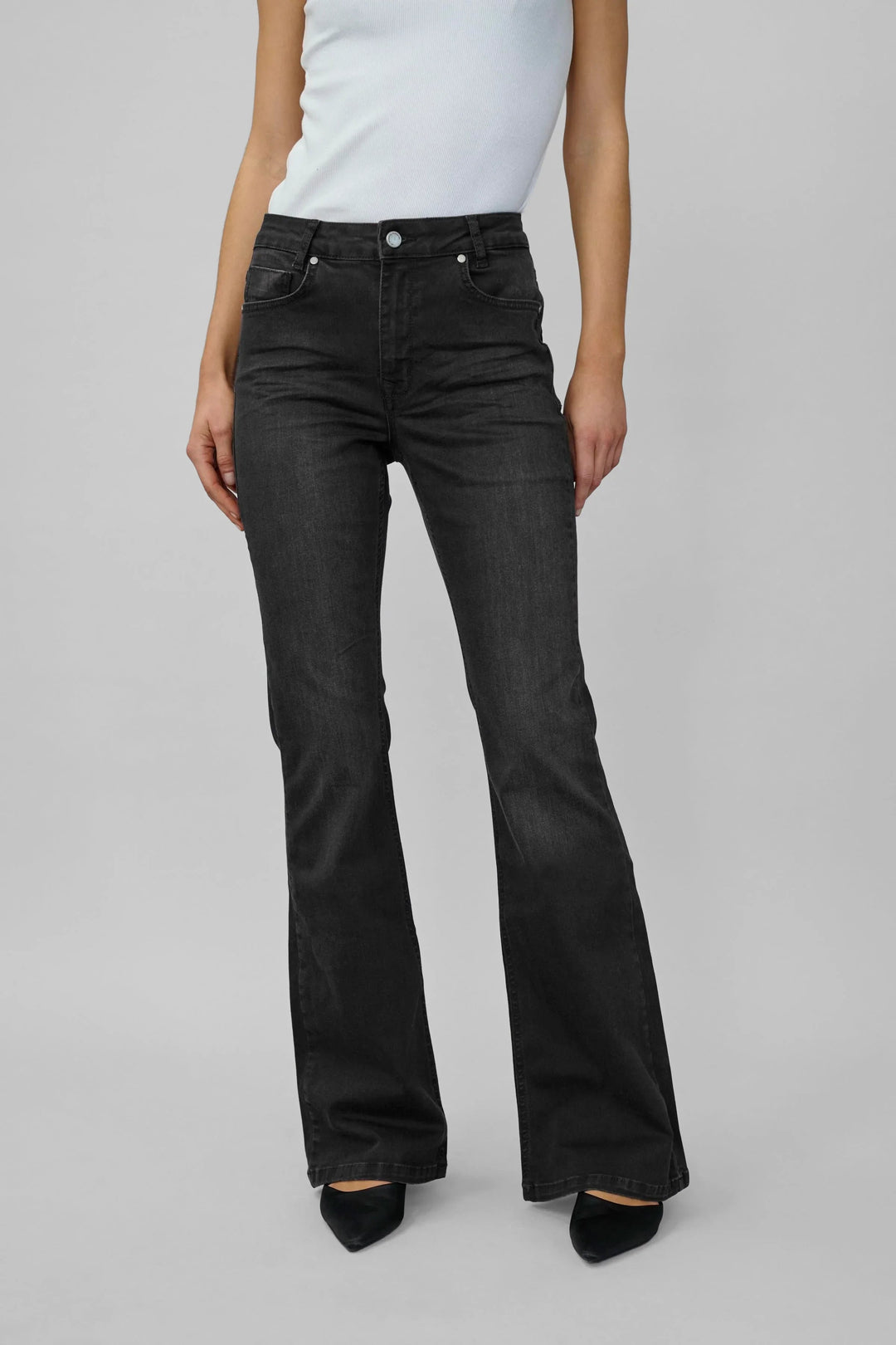 My Essential Wardrobe - Jeans - Black Wash - 06 The Dekota Bootcut - Stilkompagniet.dk