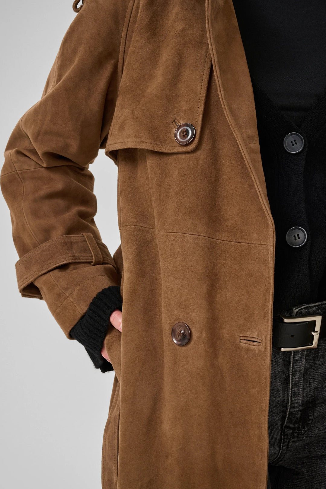 MY ESSENTIAL WARDROBE - Trenchcoat - Ruskind Cognac - Tara - Stilkompagniet.dk