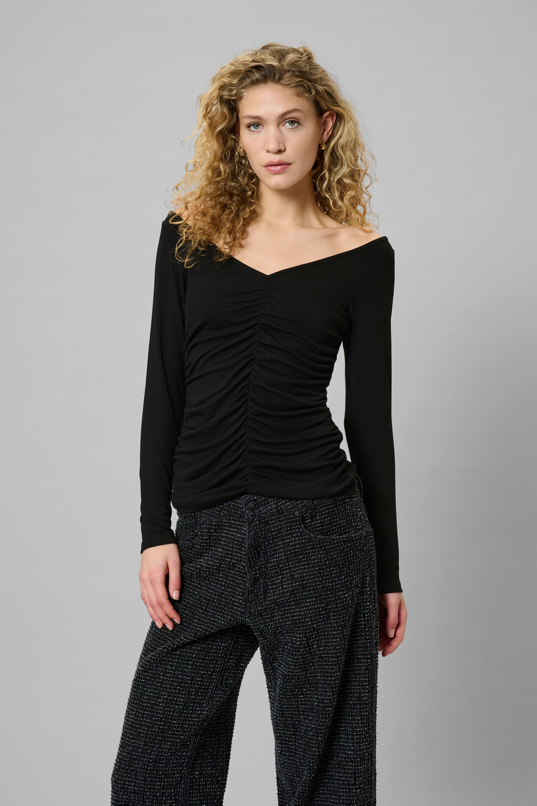 My Essential Wardrobe - Bluse - Sort - Giggo - Stilkompagniet.dk