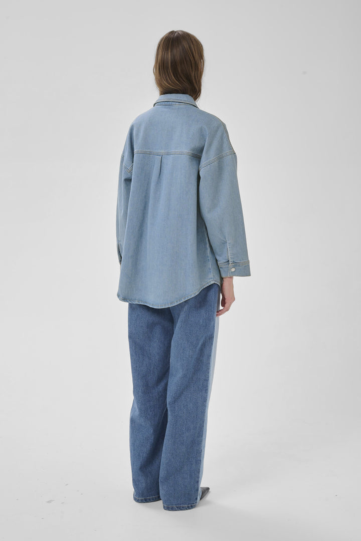 My Essential Wardrobe - Denimskjorte - Light Blue - Mazie Boxy Mix