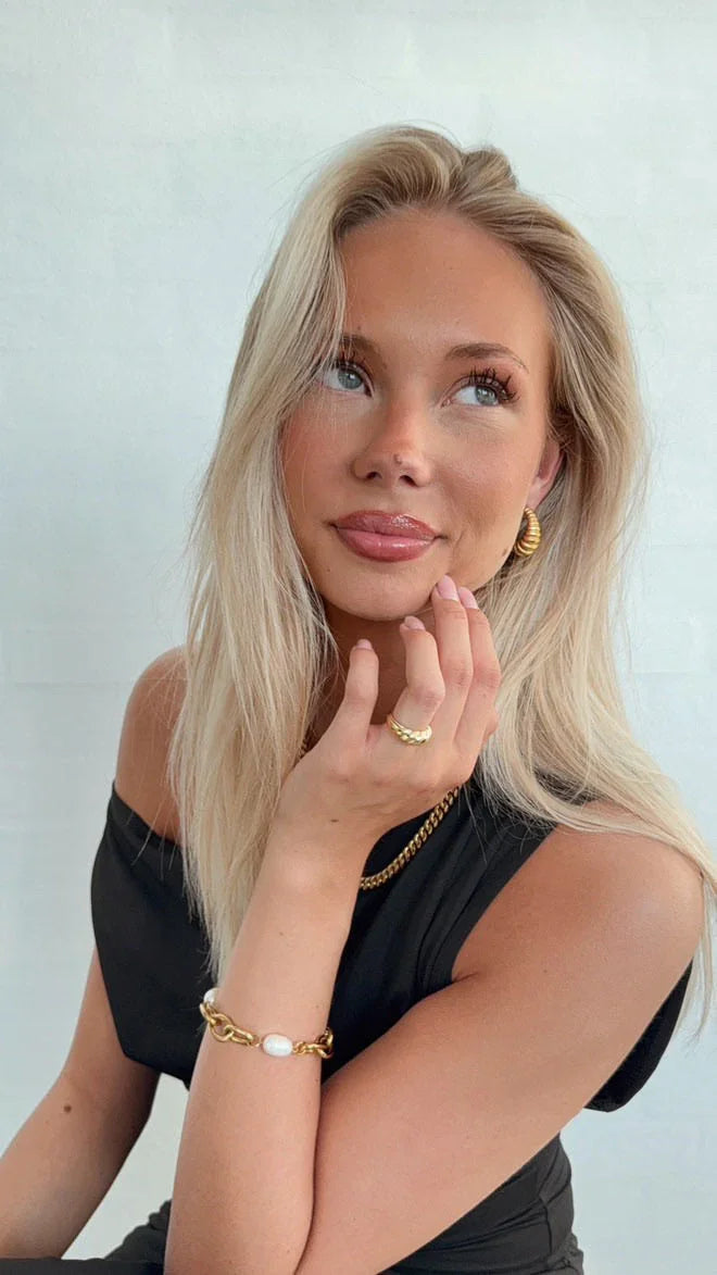 Nine - Curly Earrings