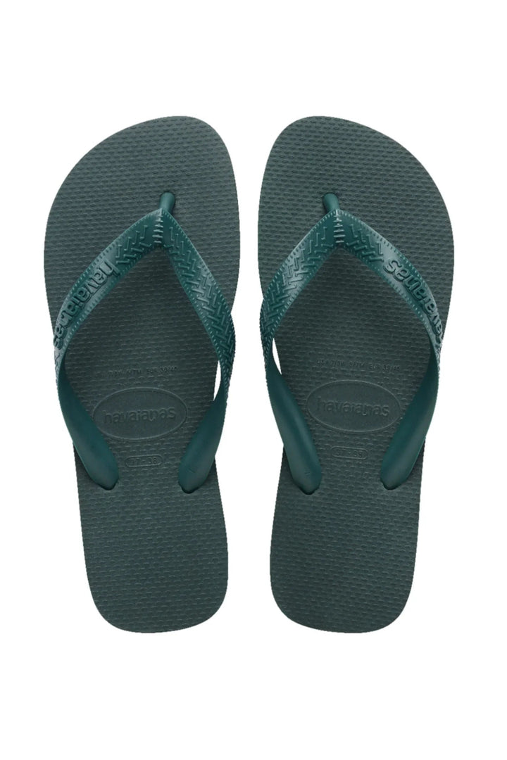 Grønne Havaianas klipklapper med teksturerede remme og såler. Brandnavn på remmene.