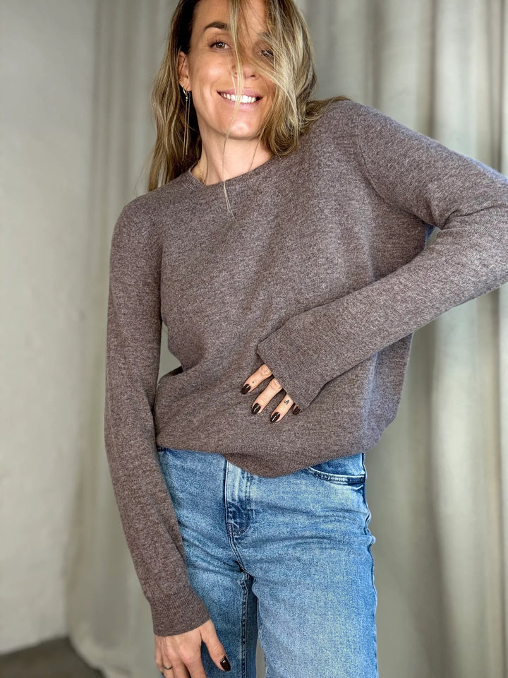 Andcopenhagen - Classic Cashmere - 80% cashmere strik - Dark coffee - Stilkompagniet.dk