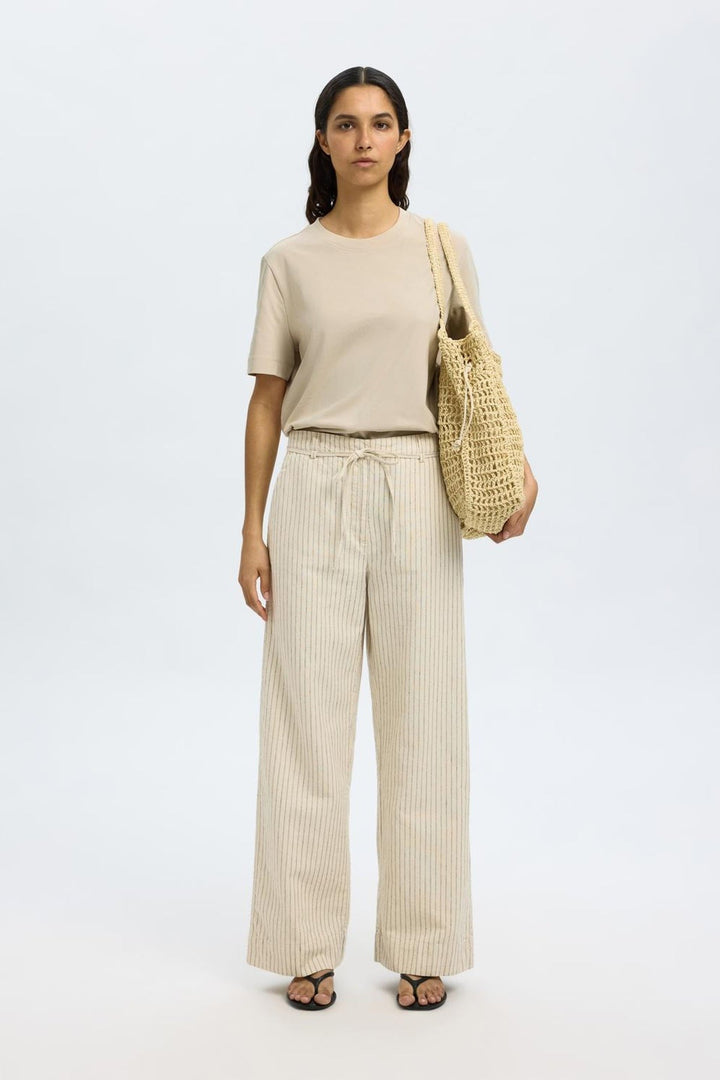 Selected Femme - T-shirt - Oatmeal - Essential