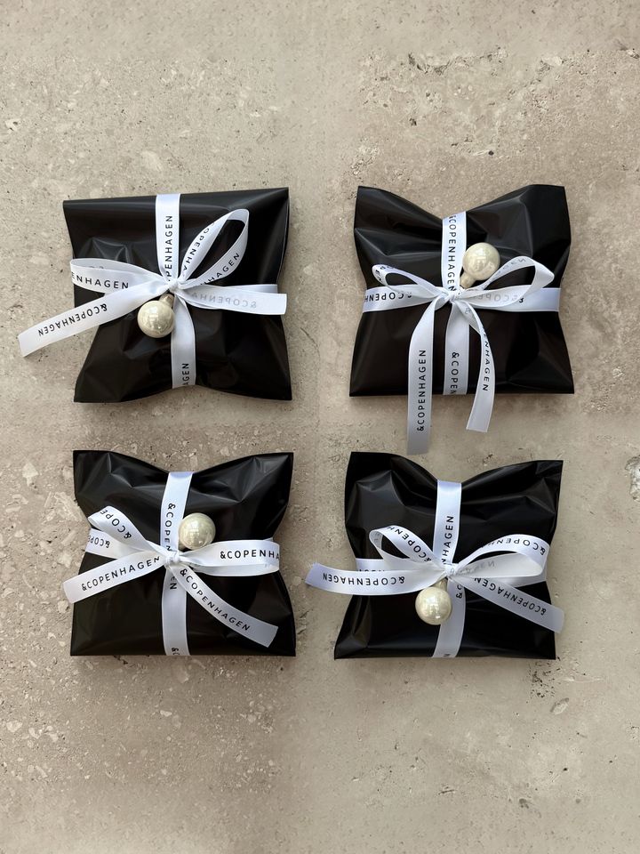 Andcopenhagen - Adventskalender - 2 Smykker + 2 accessories - Stilkompagniet.dk