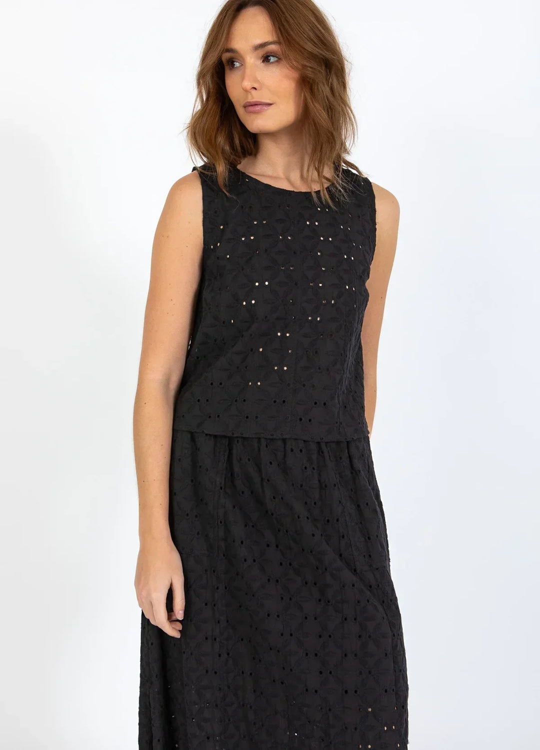 CC Heart - Top - Sort broderi anglaise - Allie - Stilkompagniet.dk