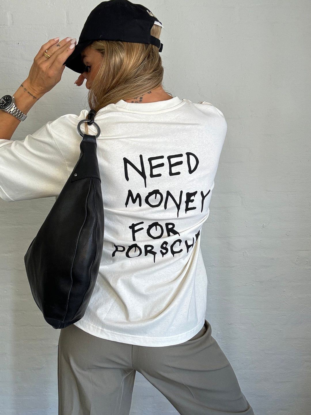 Statement t-shirt - Need money for porsche - Kira  - Sassy Copenhagen