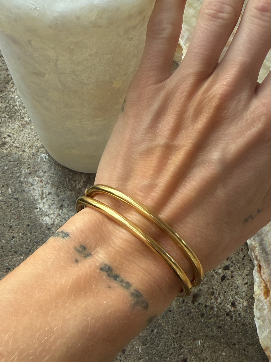 Andcopenhagen - Armbånd - 18 karat guldbelagt titanium steel - Bangle - Nanna