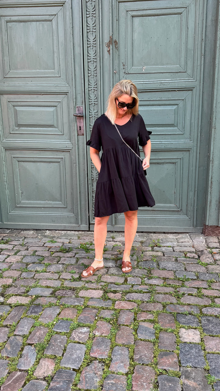 Andcopenhagen Studio - Kjole - Sort - Simone