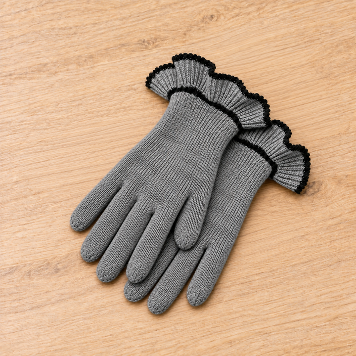 Feminine vanter fra Andcopenhagen, fremstillet i 100% cashmere