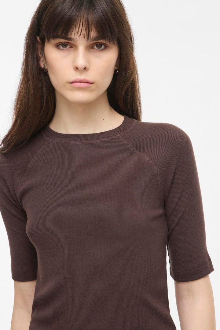 Rouge Edit - T-shirt - Seal Brown - Rouhelena Mae