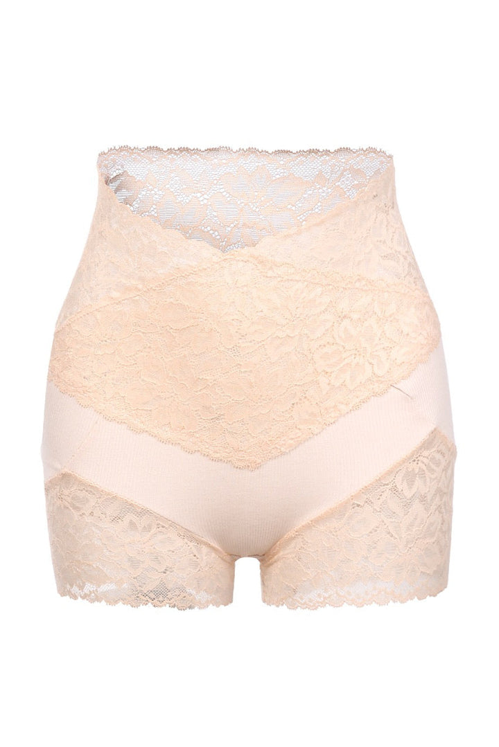 Beige shapewear fra Andcopenhagen Basics, model Fenja, med blonde detaljer og høj talje.