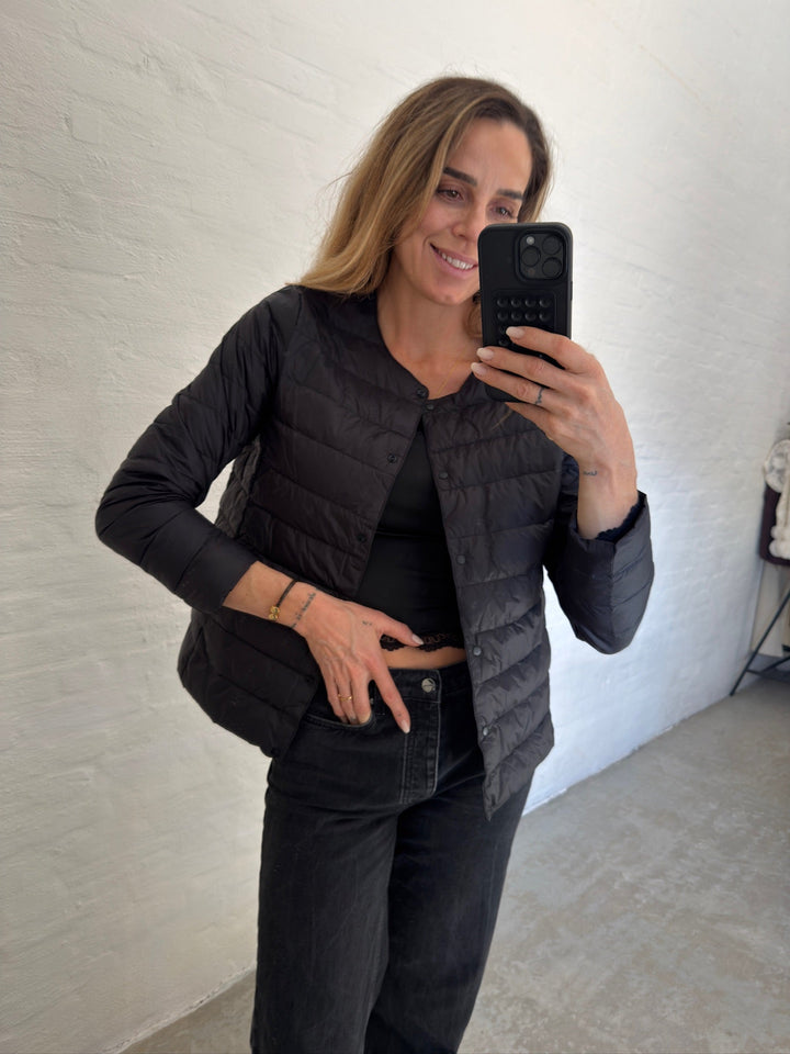 Sassy Copenhagen - Quiltet jakke - Sort - Rosalie