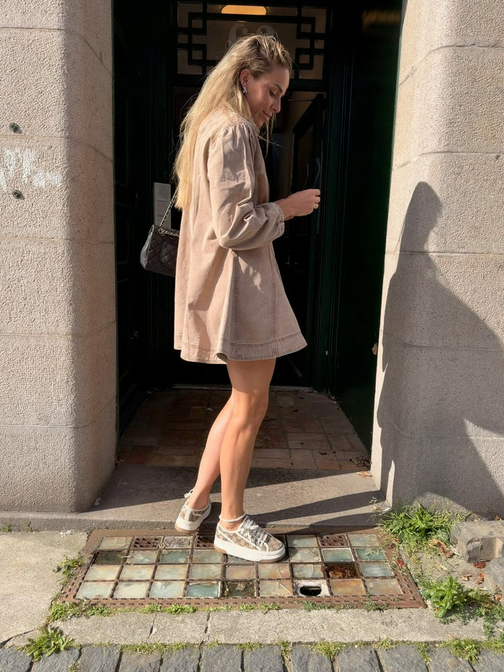 Sassy Copenhagen - Denimkjole - Brun - Ottela