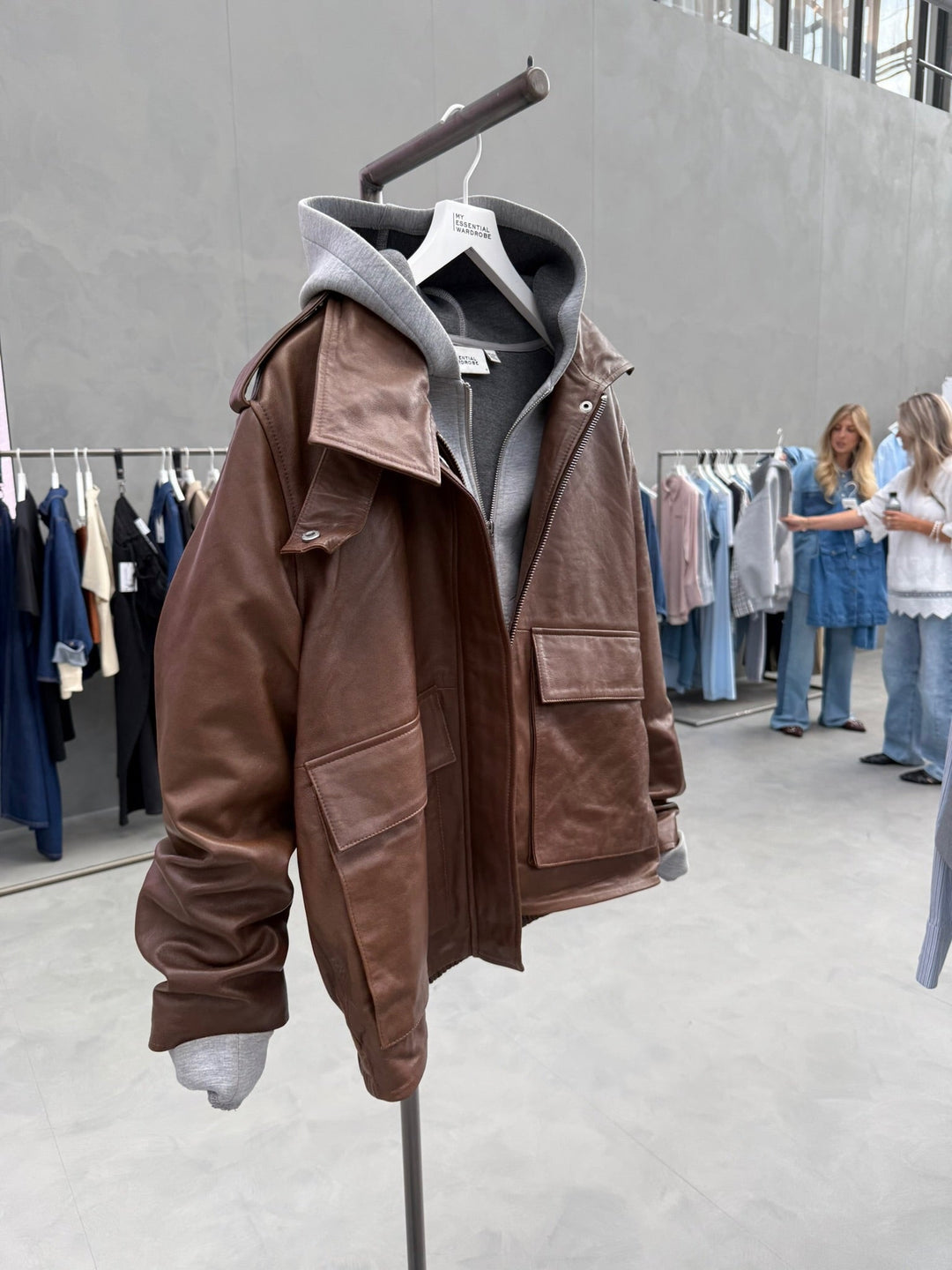 My Essential Wardrobe - Læderjakke - Brun - Dina