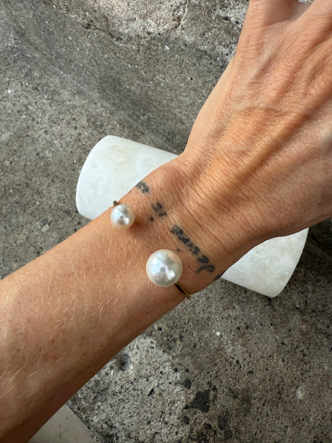 Andcopenhagen - Armbånd - 18 karat guldbelagt stainless steel - Bangle pearl