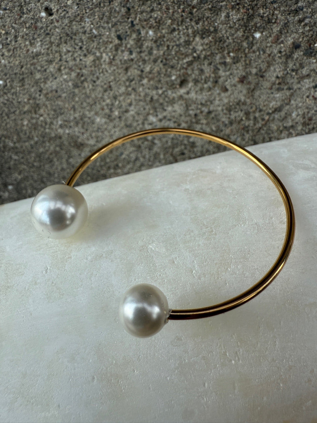 Andcopenhagen - Armbånd - 18 karat guldbelagt stainless steel - Bangle pearl