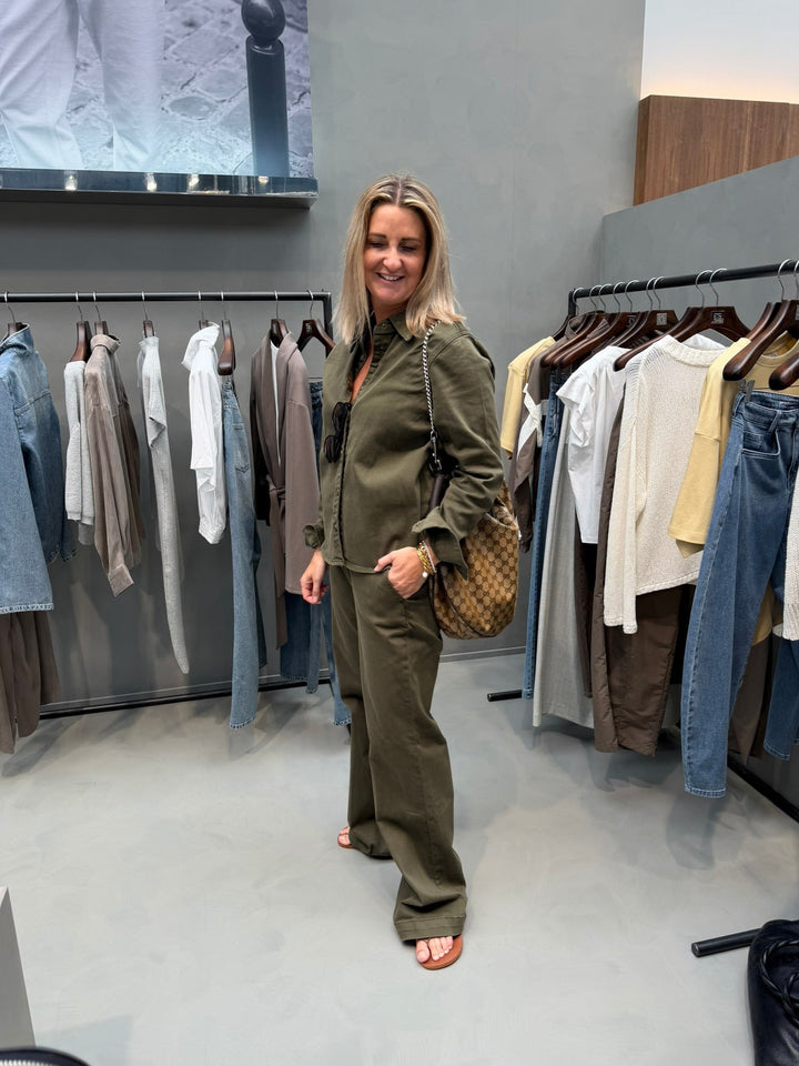 My Essential Wardrobe - Skjorte -  Olive Night - Linn Sofia 149