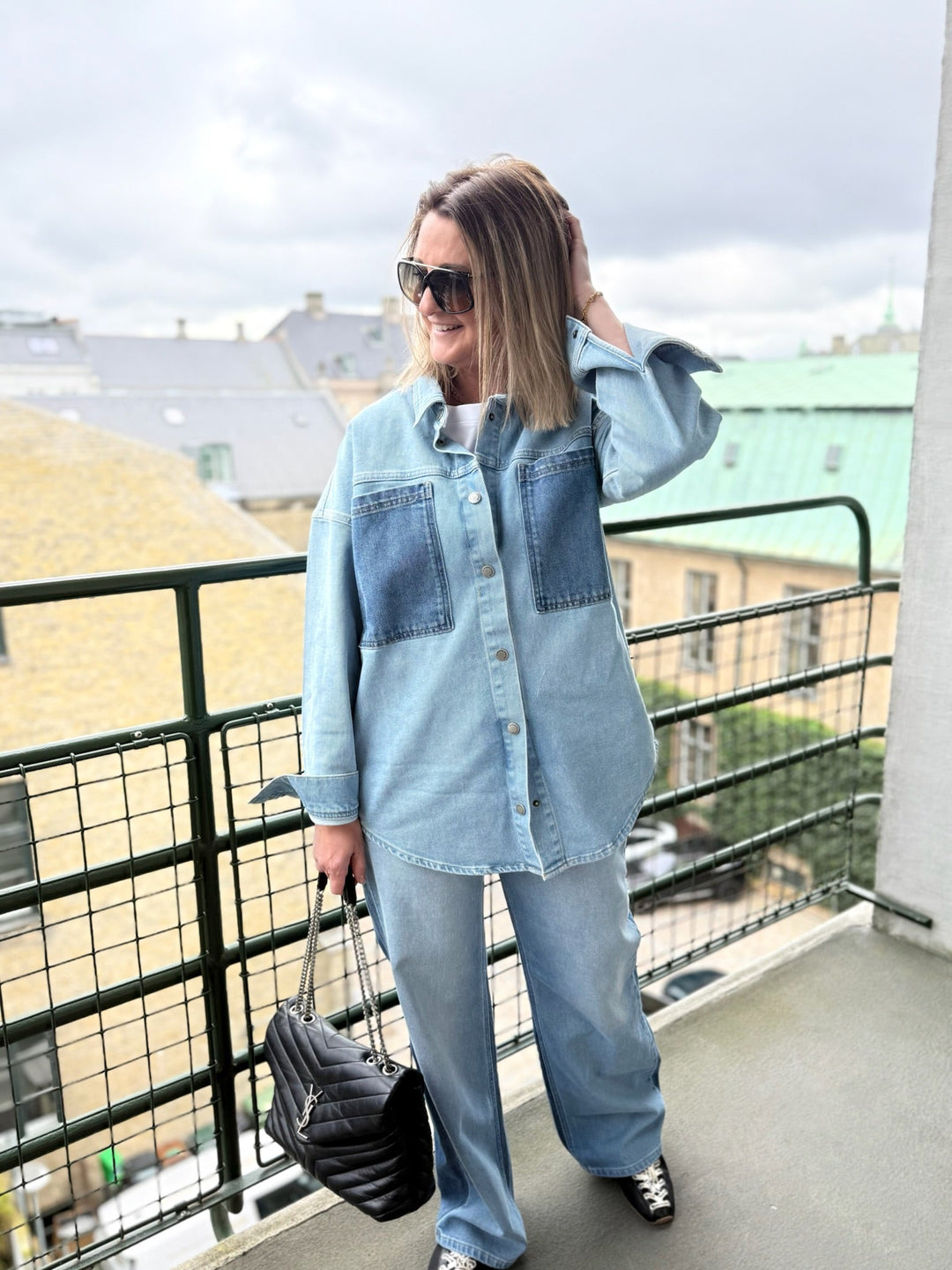My Essential Wardrobe - Denimskjorte - Light Blue - Mazie Boxy Mix