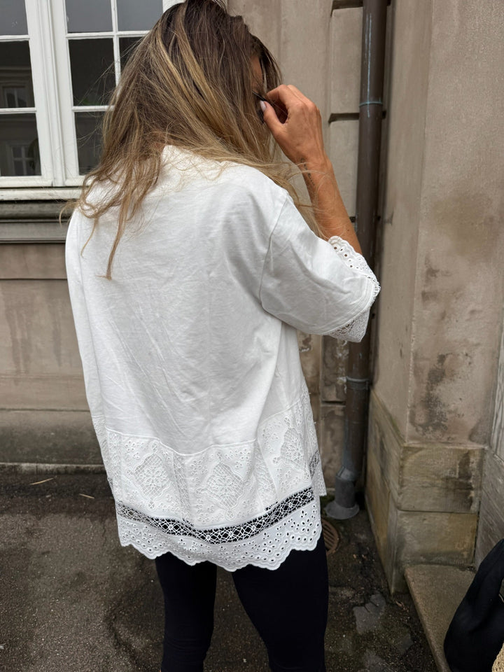 Sassy Copenhagen - T-shirt - Hvid Blonde - Liva