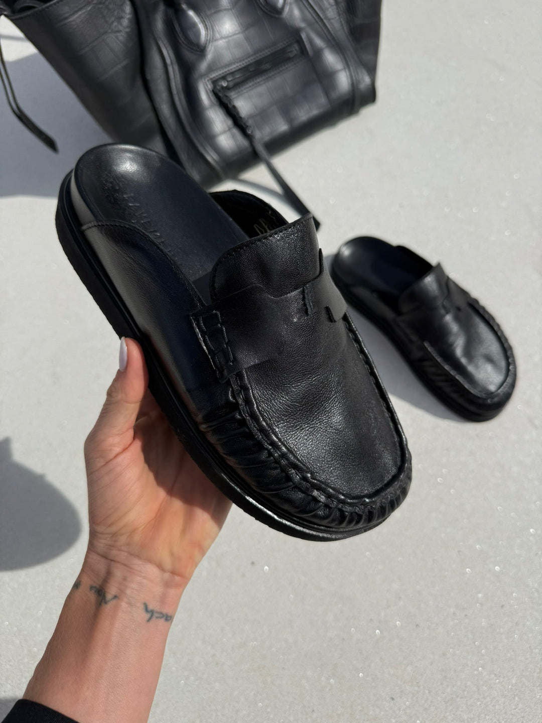 Pavement - Loafer - Black - Paeja