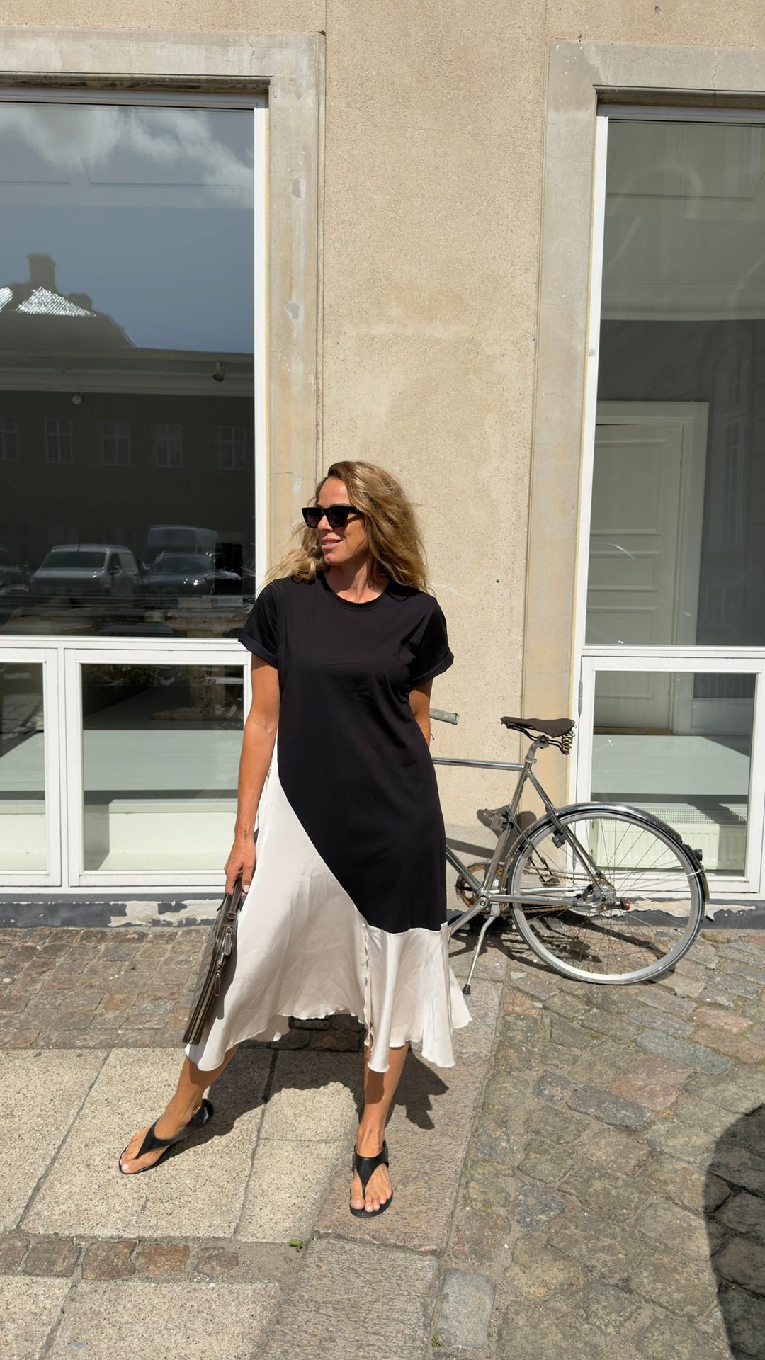 Sassy Copenhagen - Maxikjole - Sort/hvid - Oda