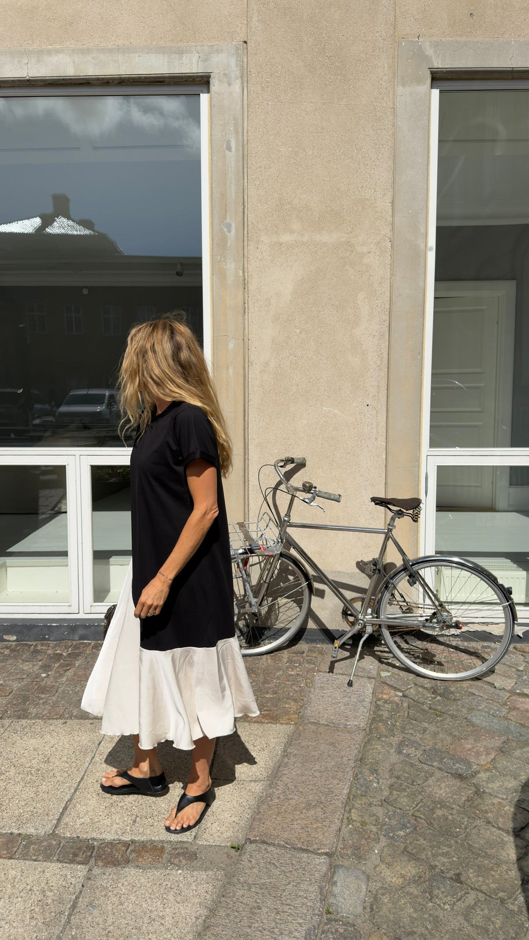 Sassy Copenhagen - Maxikjole - Sort/hvid - Oda