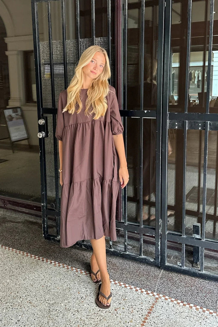 Sassy Copenhagen - Marie kjole med tshirt ærmer - Brun sss - Stilkompagniet.dk