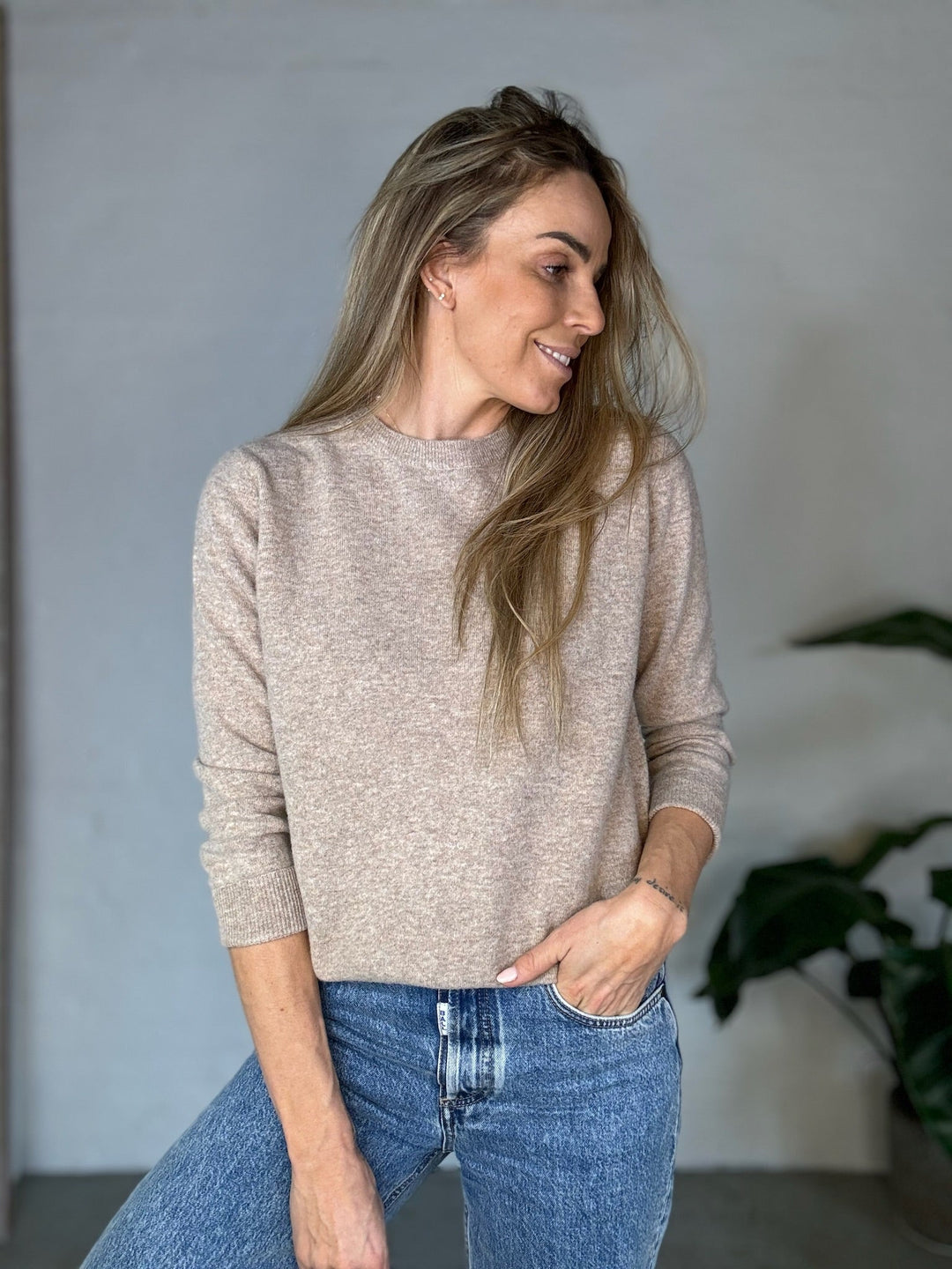 Andcopenhagen - Classic Cashmere - 80% cashmere strik - Lys coffee - Stilkompagniet.dk