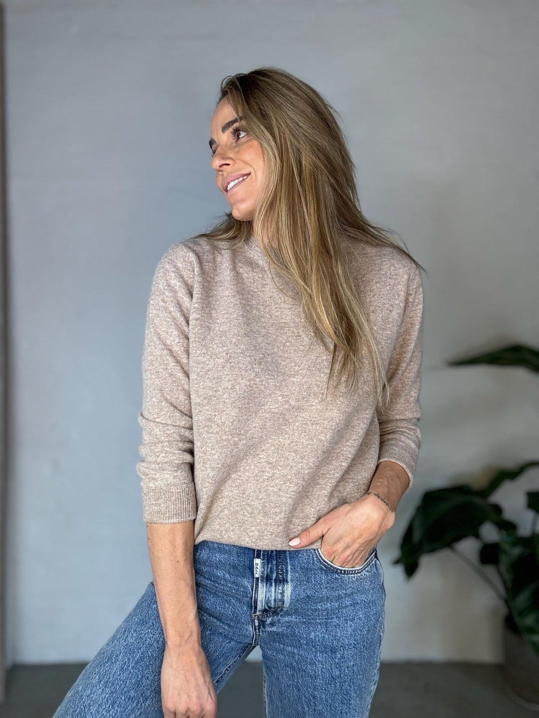 Andcopenhagen - Classic Cashmere - 80% cashmere strik - Lys coffee - Stilkompagniet.dk