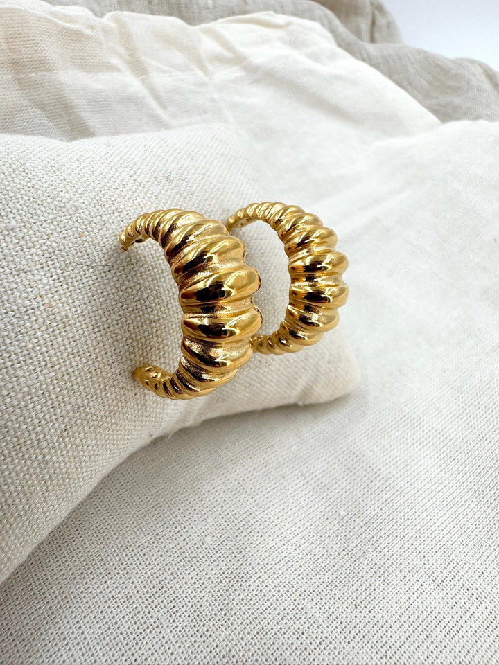 Nine - Curly Earrings