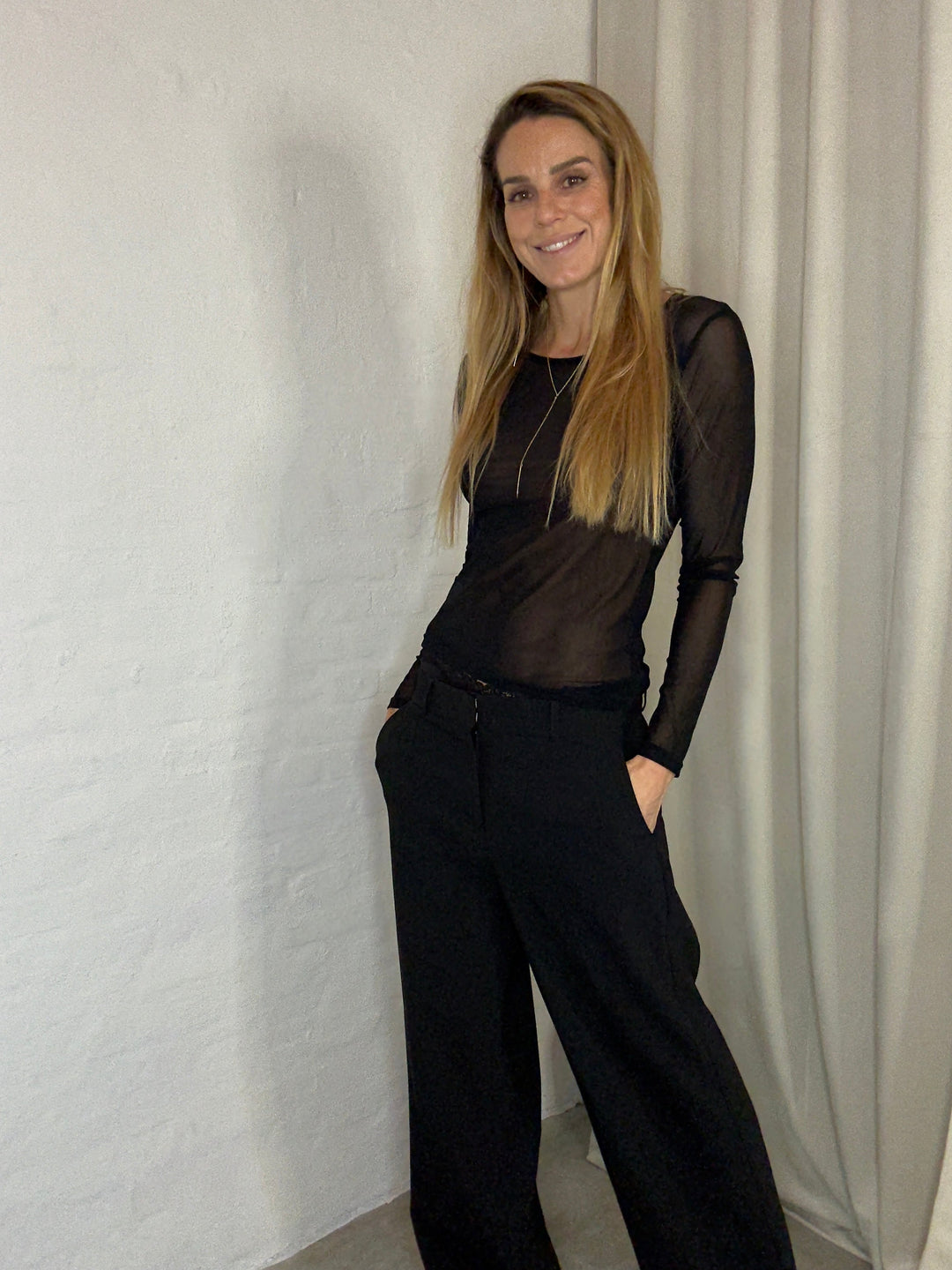 Sassy Copenhagen - Mesh bluse  - Sort - Lydie