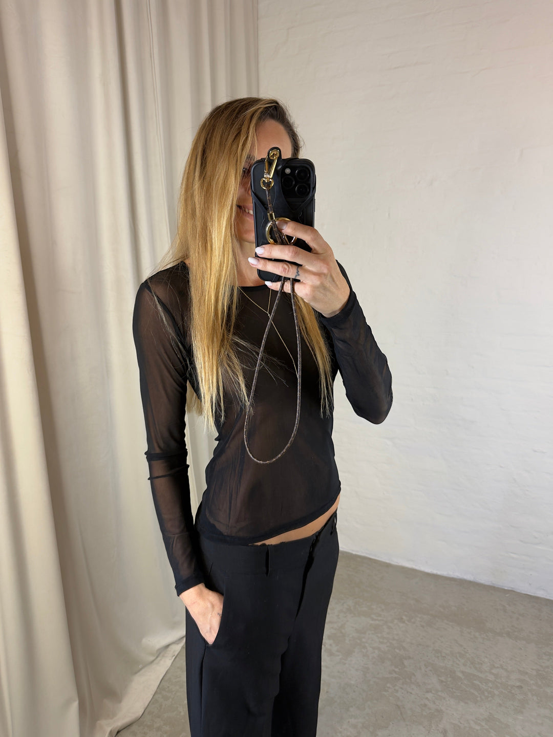 Sassy Copenhagen - Mesh bluse  - Sort - Lydie