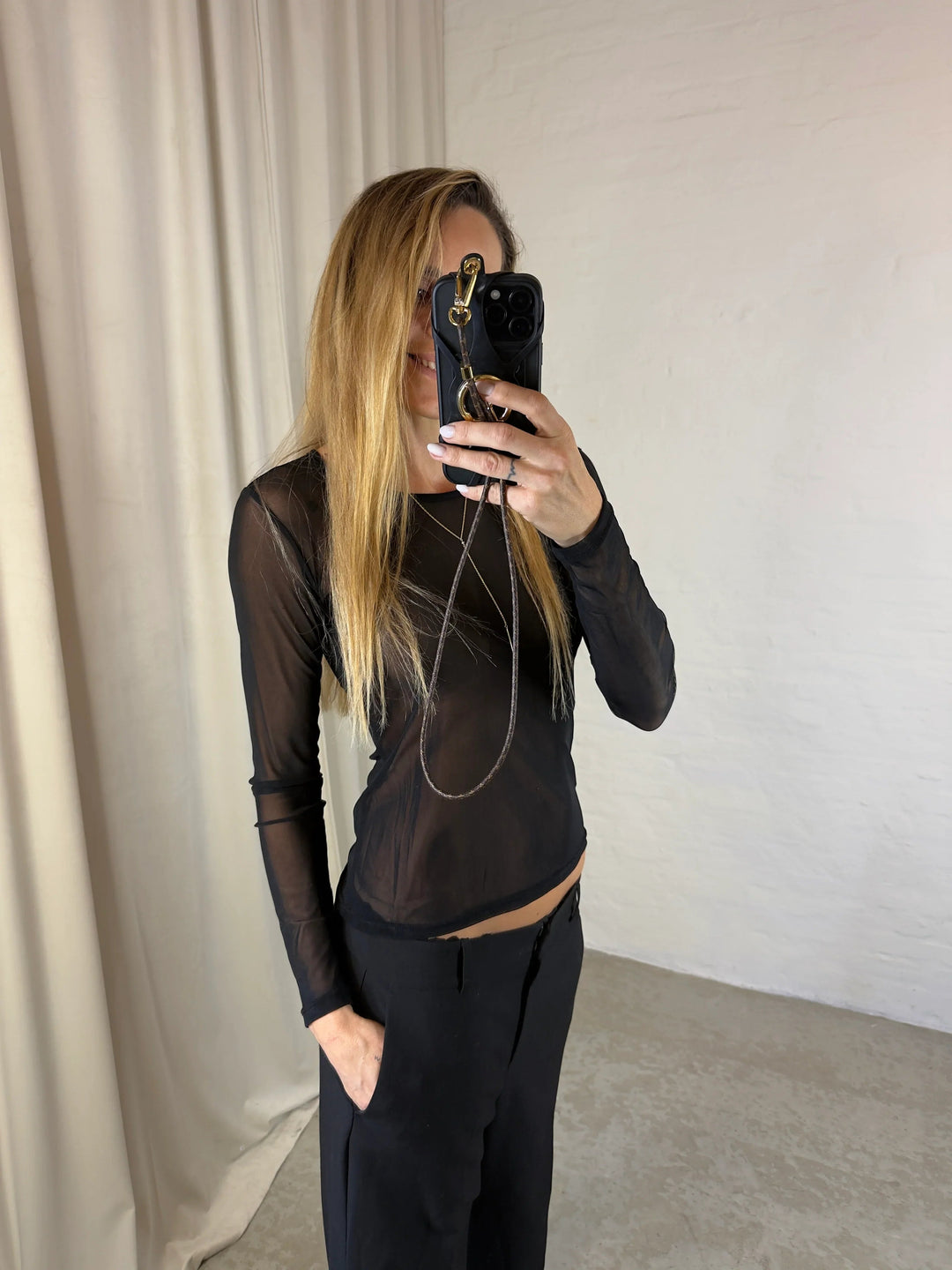 Sassy Copenhagen - Mesh bluse  - Sort - Lydie