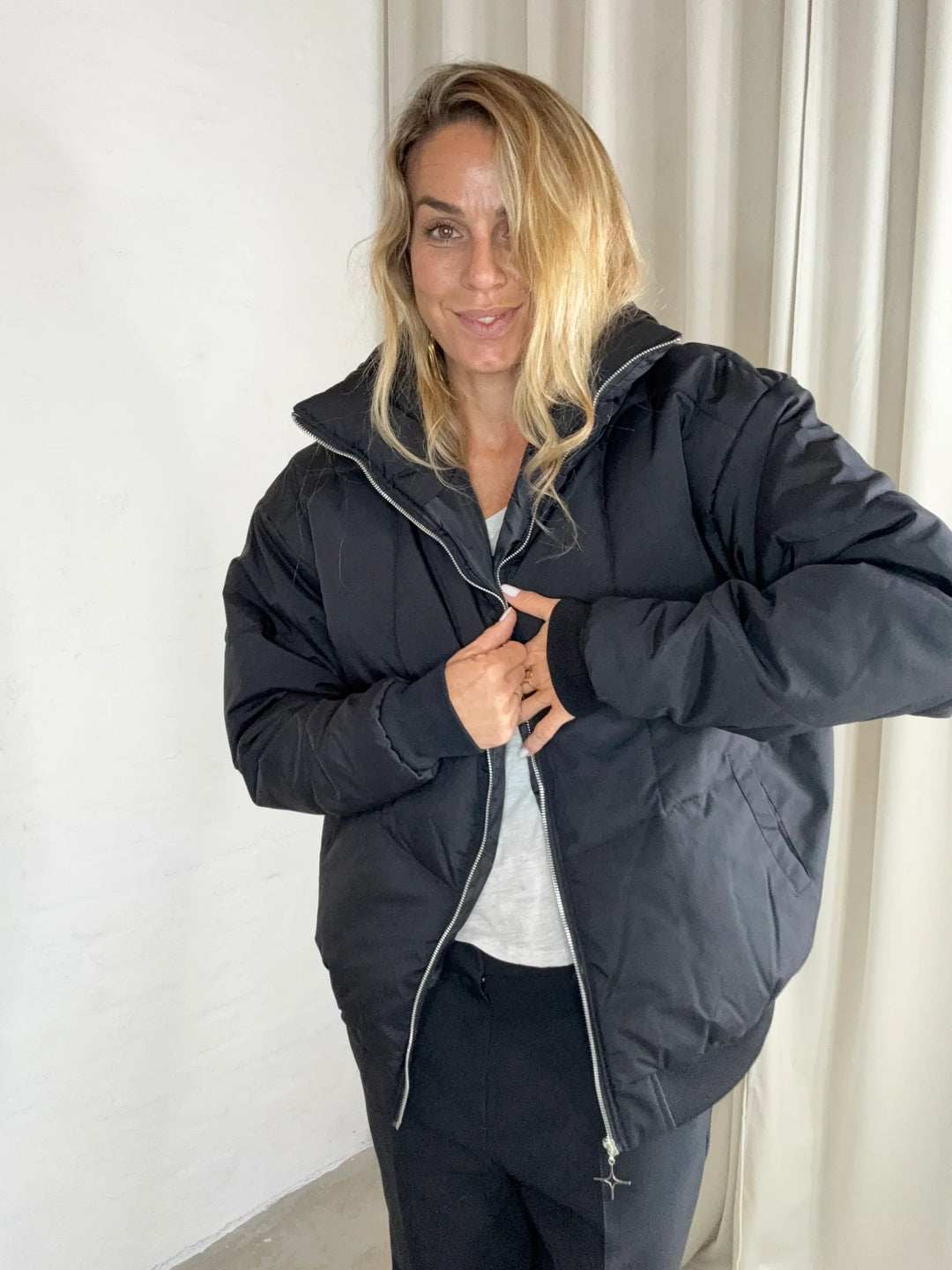 Sassy Copenhagen - Puffer Jakke - Sort - Tella - Stilkompagniet.dk