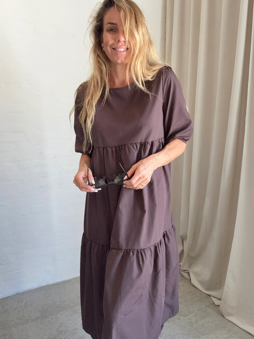 Sassy Copenhagen - Marie kjole med tshirt ærmer - Brun sss - Stilkompagniet.dk
