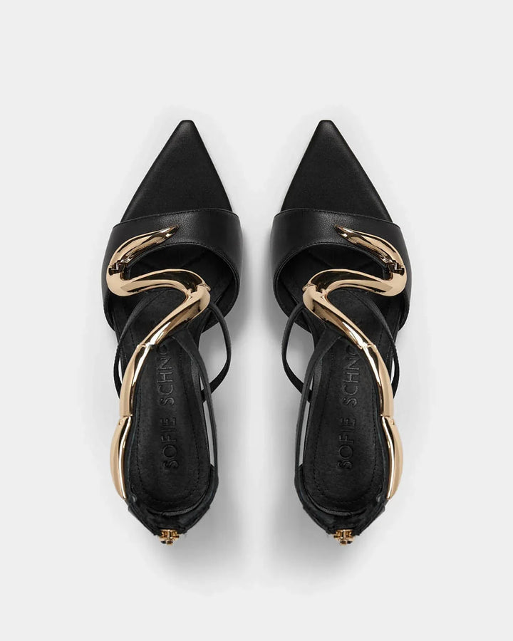 Elegant sort stilet fra Sofie Schnoor Merle oppefra