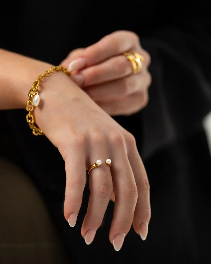 Nine - Ada Ring