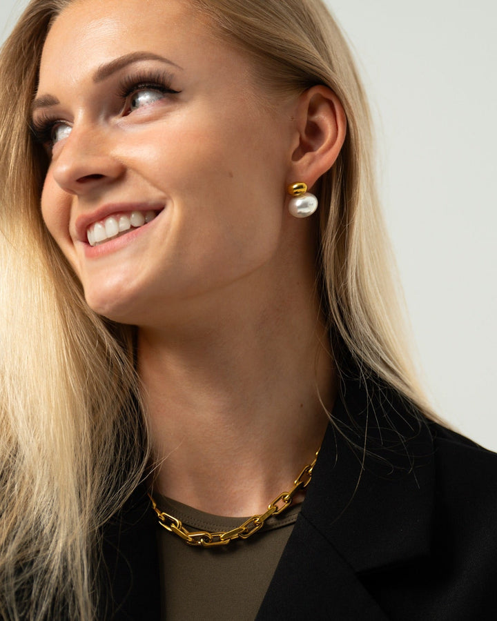 Nine - Sole pearl Earrings