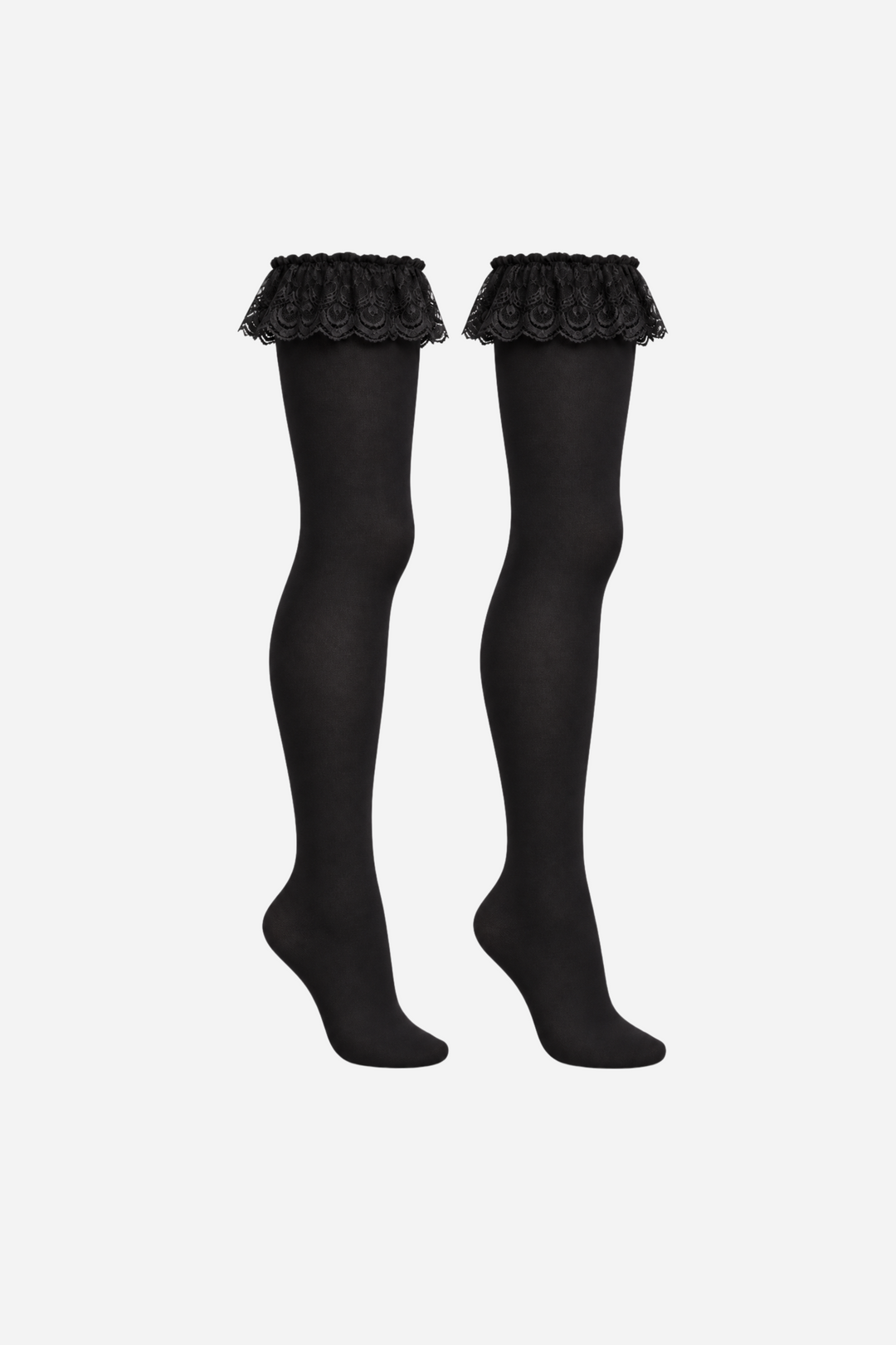 Nikki sorte overknee strømper fra Andcopenhagen med dekorativ blondekant og elastik i toppen. Bløde, elegante strømper i polyamid og elastan.