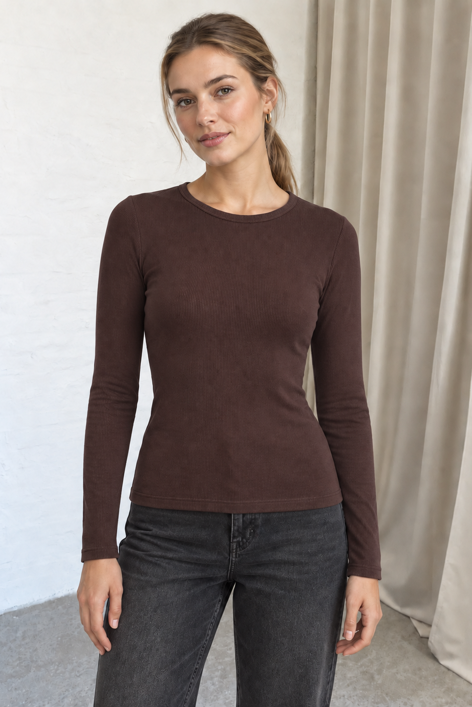 Langærmet T-shirt fra Sofie Schnoor, i dark plum