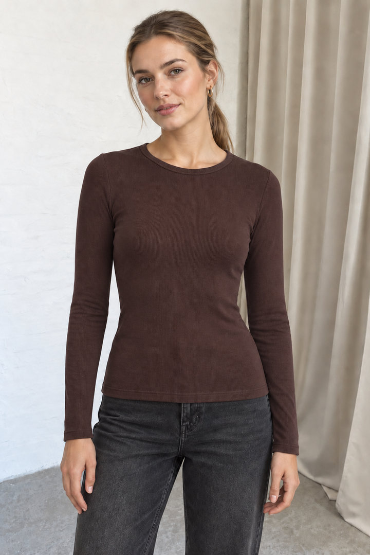 Langærmet T-shirt fra Sofie Schnoor, i dark plum