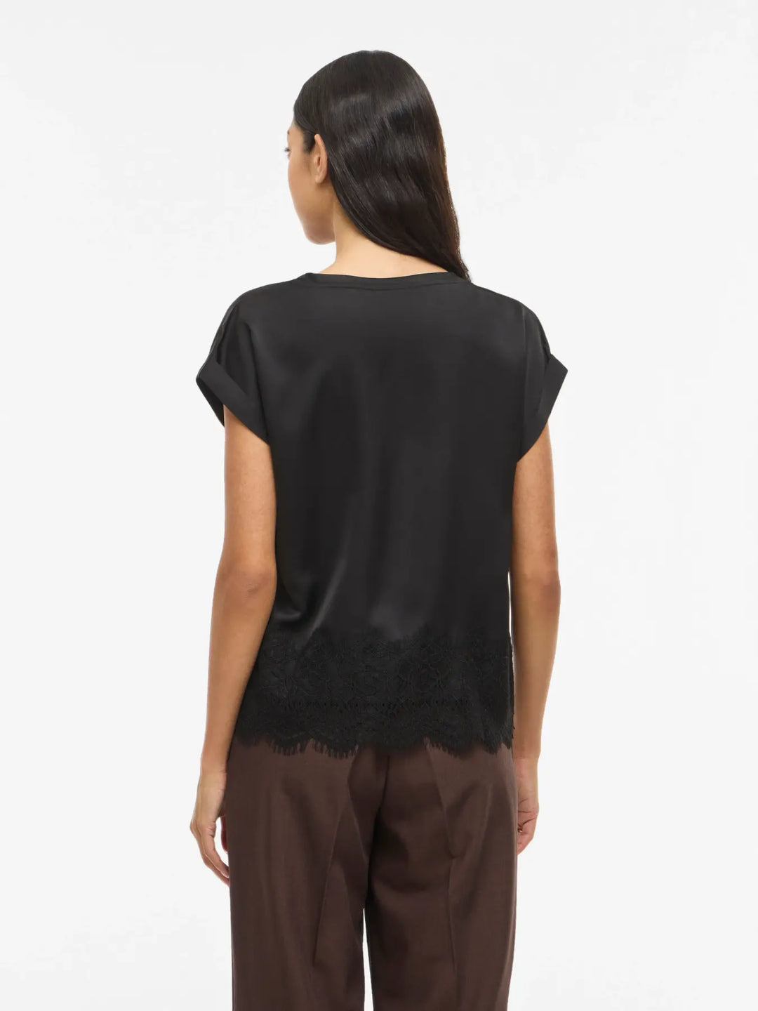 Vila - Satin Top med blonde - Sort - Viellette